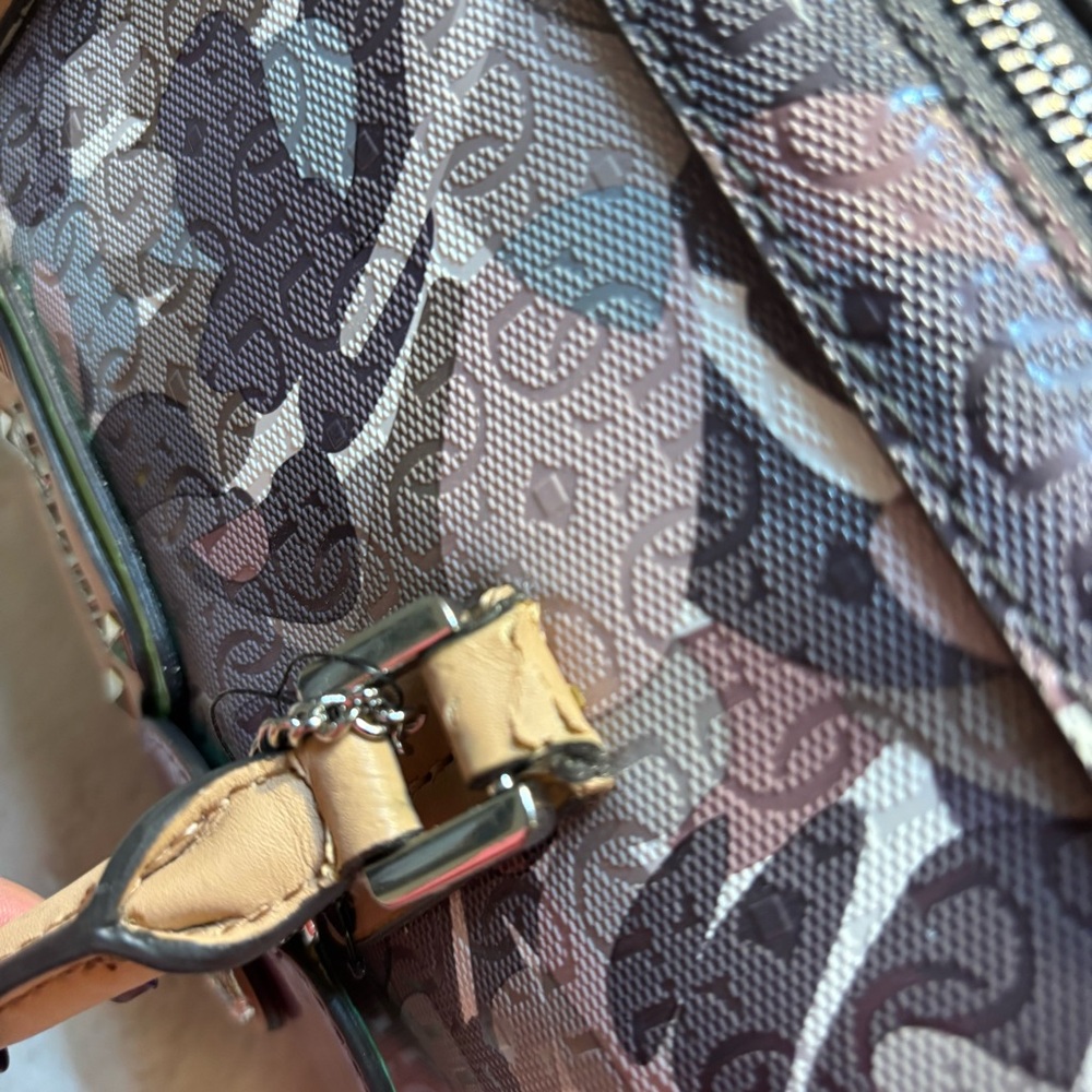 🔥Guess Multicolor Camouflage Satchel - Picture 14 of 14